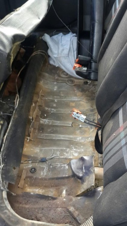 Испанската полиция хвана нелегален мигрант… в куфар