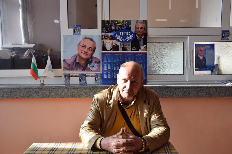 ДПС дарява средства за изграждането на навес в гробището в Кундево