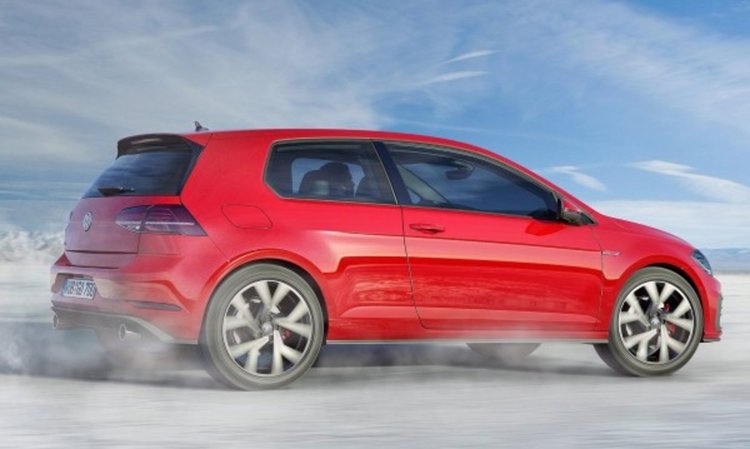 Историческо: VW задмина Volvo в Швеция