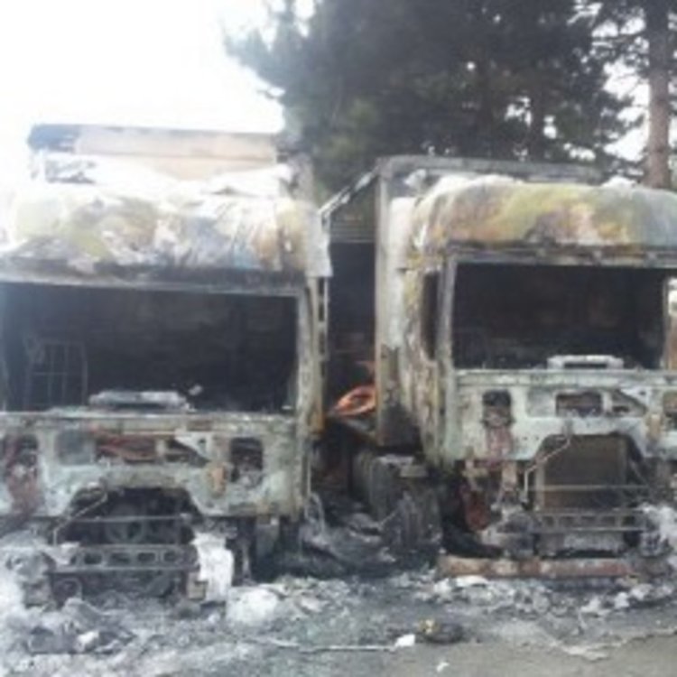 Два молдовски ТИР-а изгоряха на паркинг край Полски Тръмбеш