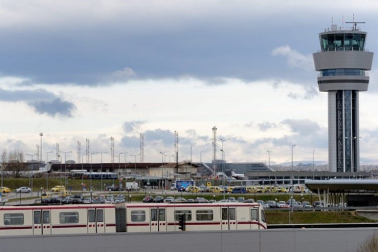 Техническа повреда остави десетки пътници на летище София