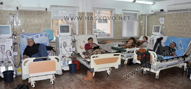 Петима на хемодиализа остават в болницата заради сибирския студ