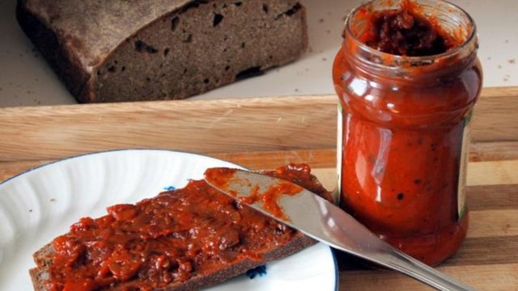 Токсиколог: Откритият в лютеница олеамид не е наркотично вещество