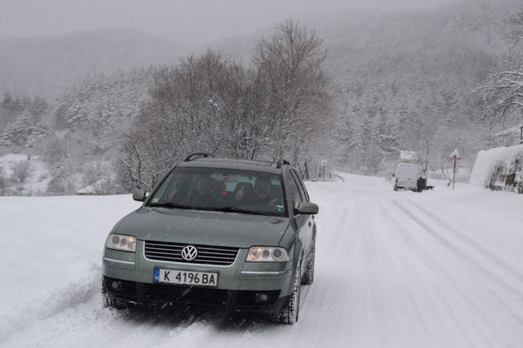 Пътят Ардино – Кърджали проходим, над 20 см сняг на Далджа