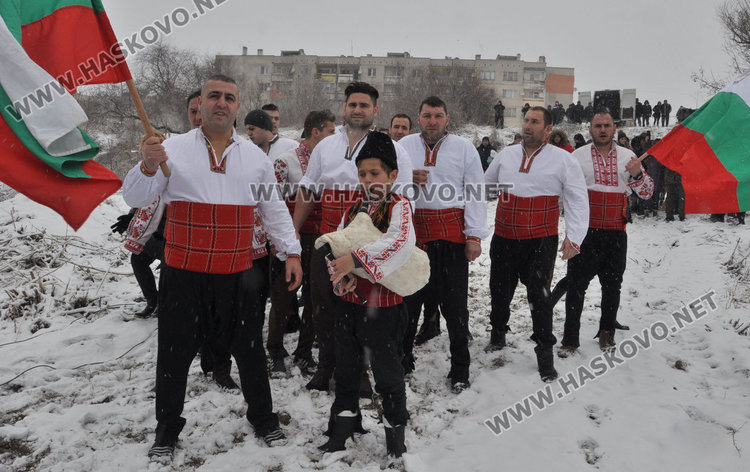 Ученик от ПМГ Хасково спаси кръста от Олу дере край Харманли