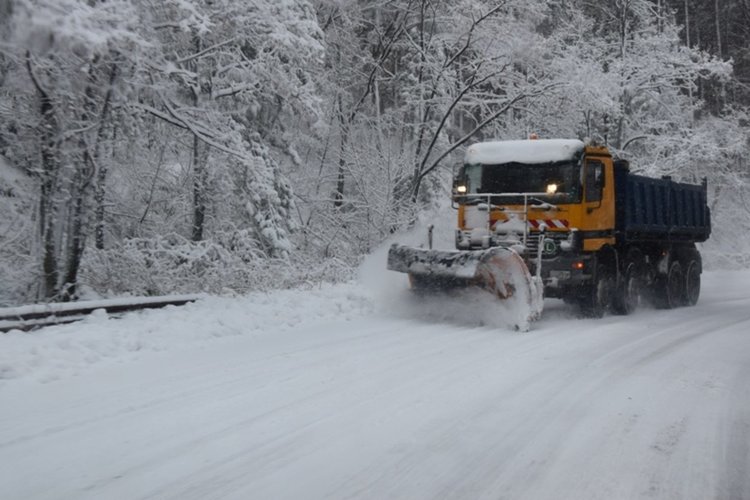 Пътят Ардино – Кърджали проходим, над 20 см сняг на Далджа