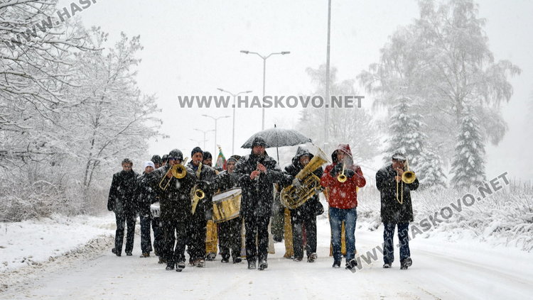 На Богоявление в Смолян: Осветиха бойните знамена на 101 Алпийски батальон, на 21–ви Пехотен средногорски полк и на Трети охранителен взвод, участвал в мисия в Афганистан