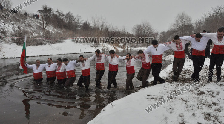 Ученик от ПМГ Хасково спаси кръста от Олу дере край Харманли