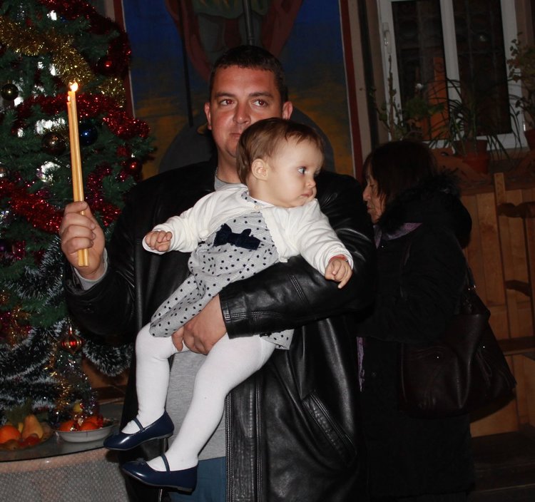 Кръстиха две деца на Богоявление в Димитровград