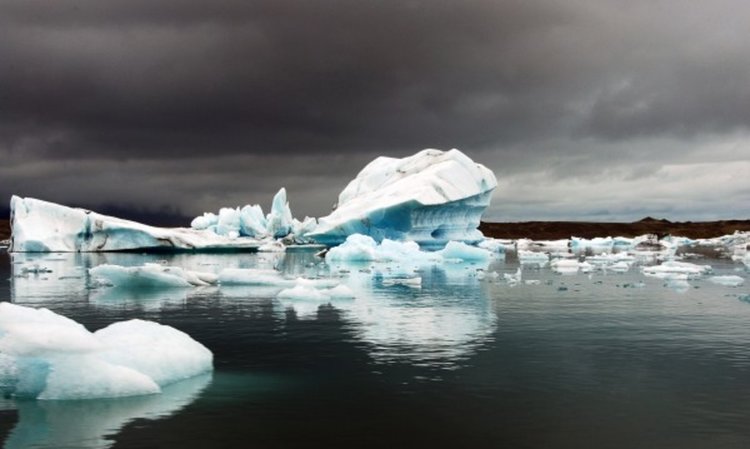 Огромен айсберг е на път да се откъсне от Антарктика