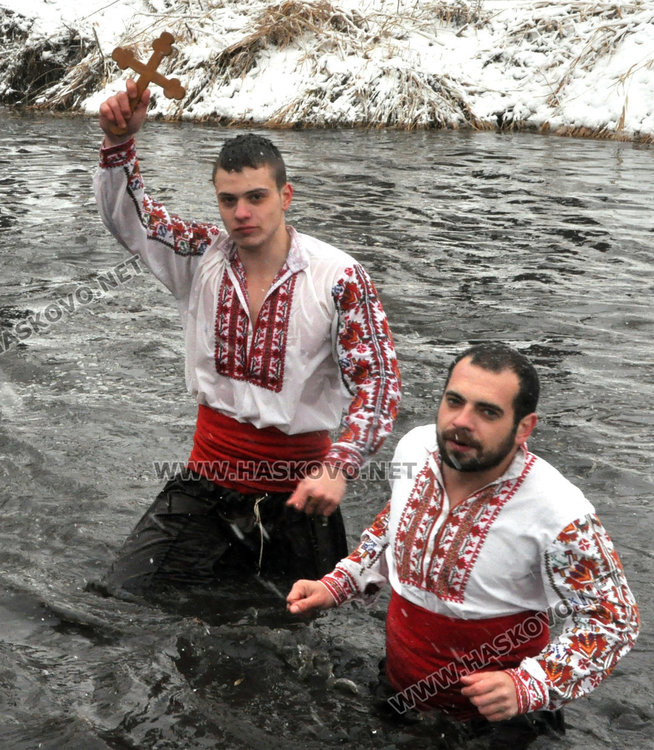 Ученик от ПМГ Хасково спаси кръста от Олу дере край Харманли
