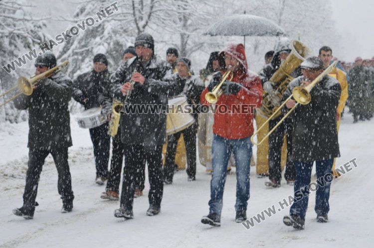 На Богоявление в Смолян: Осветиха бойните знамена на 101 Алпийски батальон, на 21–ви Пехотен средногорски полк и на Трети охранителен взвод, участвал в мисия в Афганистан