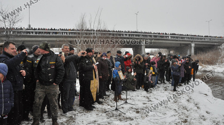 Ученик от ПМГ Хасково спаси кръста от Олу дере край Харманли