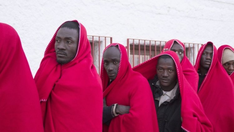 Почти 370 хил. мигранти са пристигнали в Европа през 2016 година