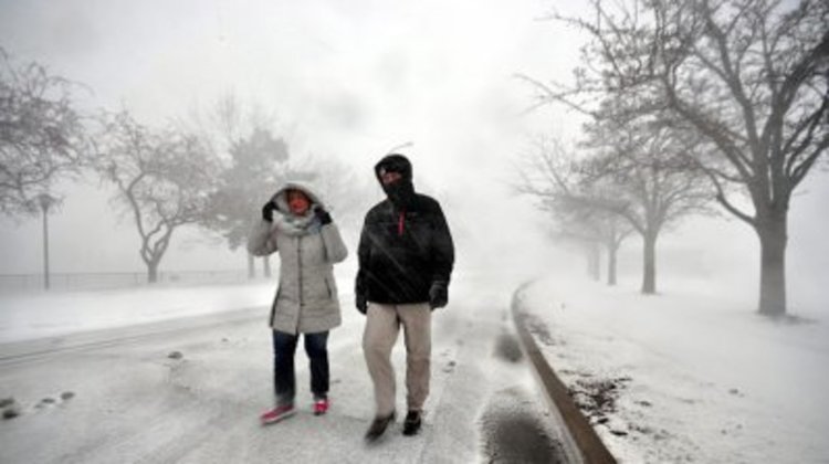 Ценни съвети как да се справим при минусови температури, сняг и виелици