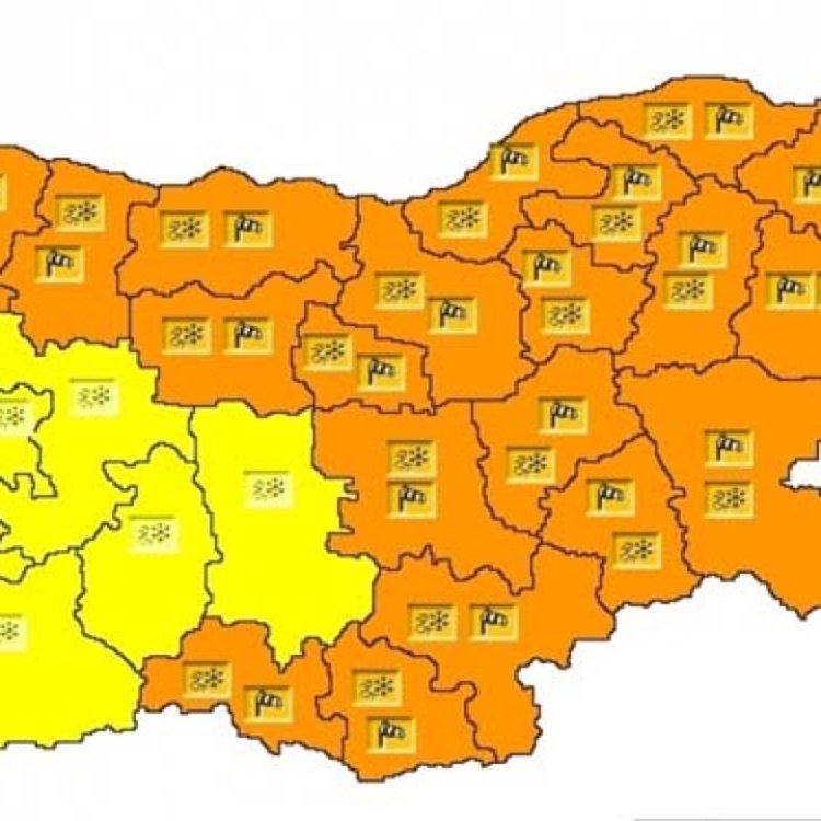 Отново сняг в Кърджалийско, северен вятър, преспи и навявания