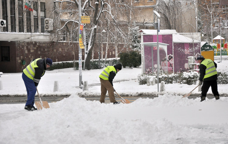 И днес студ, през деня минус 7, нов снеговалеж
