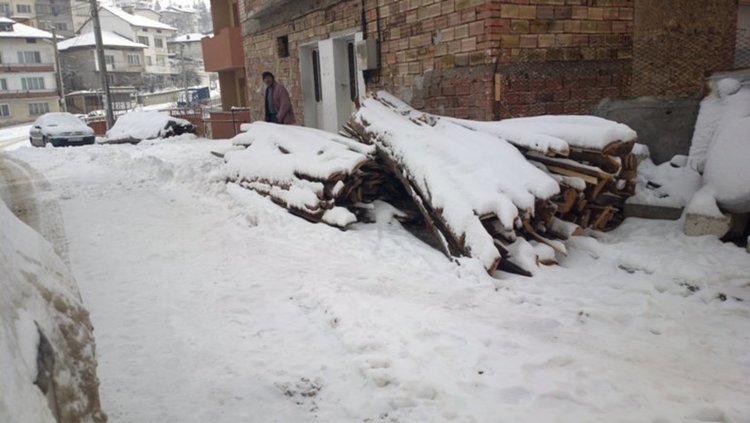 Кметът на Смолян се закани да глоби снегопочистващите фирми