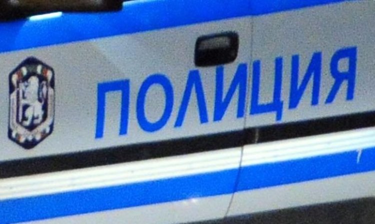 Свиха 60 бона от 50-годишен перничанин. Пребиха го