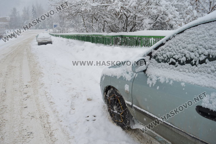 Не тръгвайте без вериги, призовават от КАТ и Общината