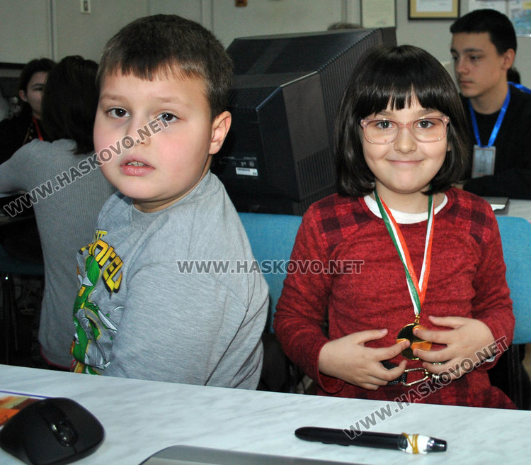 Художници от „Вале“ обраха наградите от световни конкурси