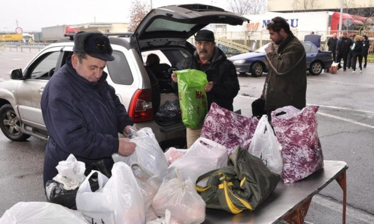 Държавата "уреди" куфарната търговия с мито