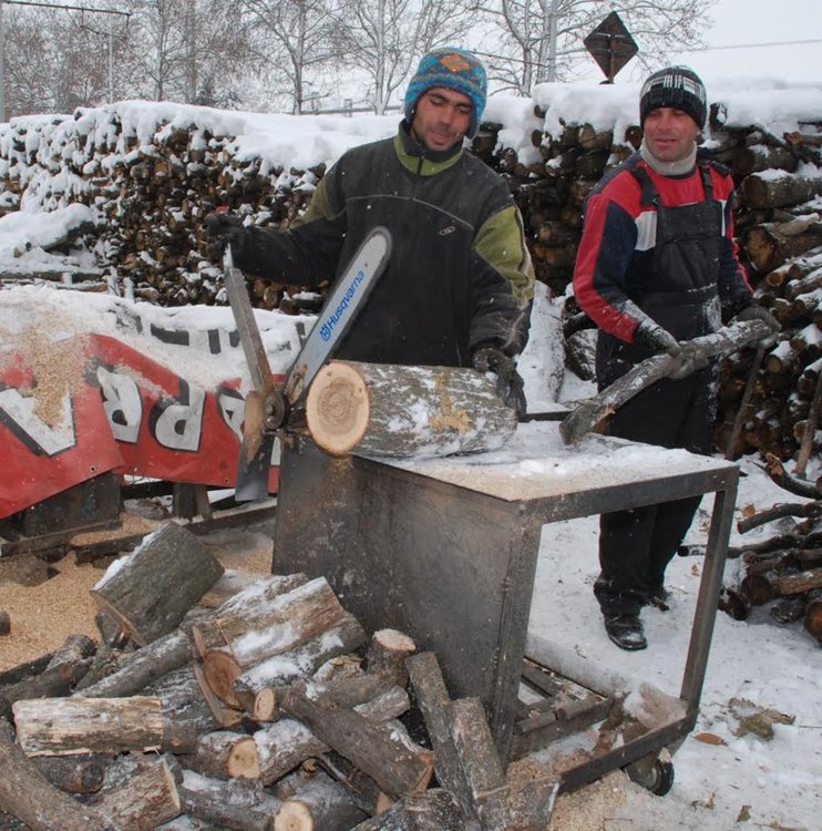 Поскъпнаха дървата за огрев в Димитровград