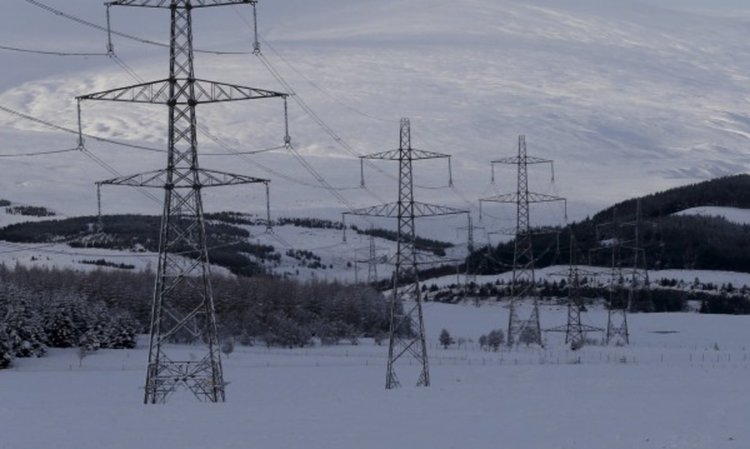 Електроенергийната система издържа върховите натоварвания