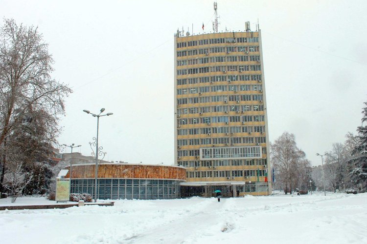 Кметът помоли МОН за удължаване на ваканцията