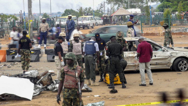 150 загинали и ранени при серия бомбени атаки в Афганистан