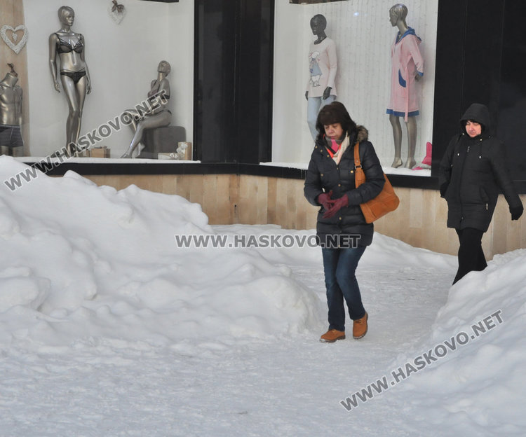 Хасково излиза от ледената прегръдка (галерия)