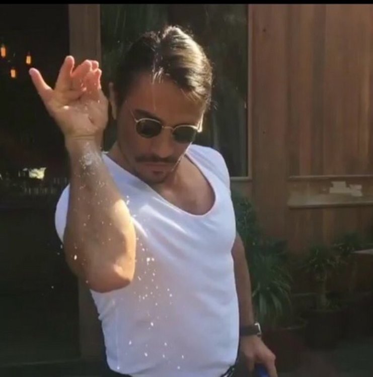 Турски готвач се превърна в интернет сензация (видео)