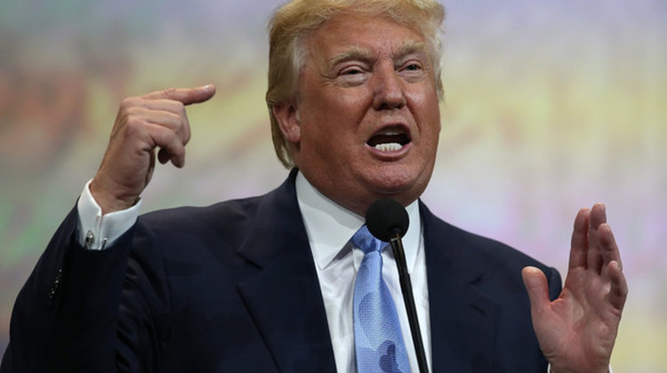 Тръмп се разяри, скандалът с ”руските компромати” се шири