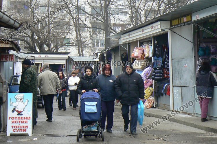 Не се предвижда увеличение на таксите на Неделен пазар през 2017 г.