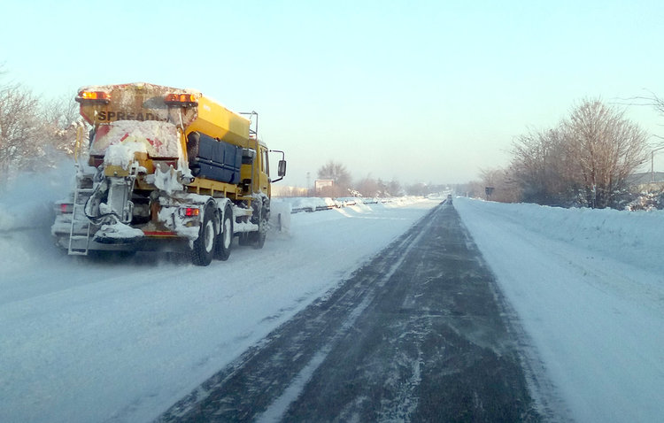 Областният управител: Не съм доволен от чистенето на пътищата в региона