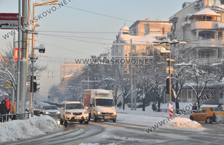 Хасково излиза от ледената прегръдка (галерия)