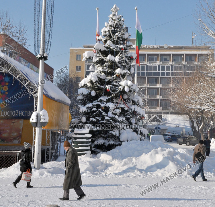 Хасково излиза от ледената прегръдка (галерия)