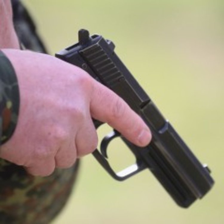 Шофьор стреля по друг след скандал на пътя