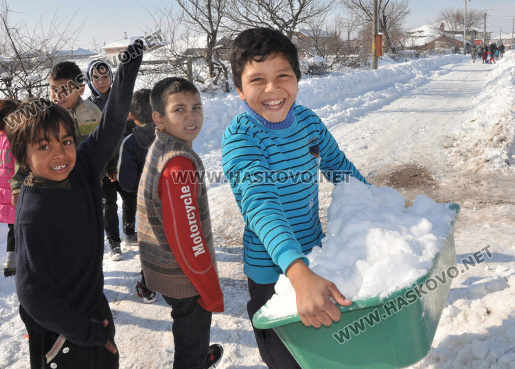 След година бой и кавги роми искат прошка на Банго Васил 