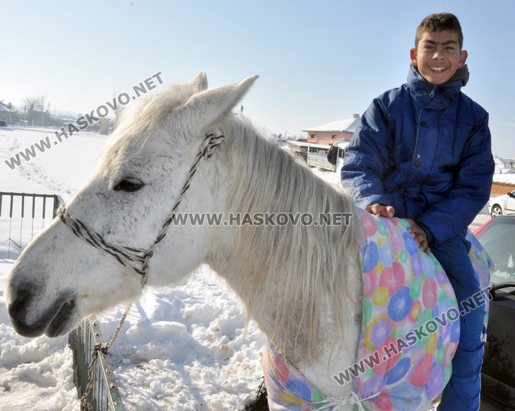 След година бой и кавги роми искат прошка на Банго Васил 