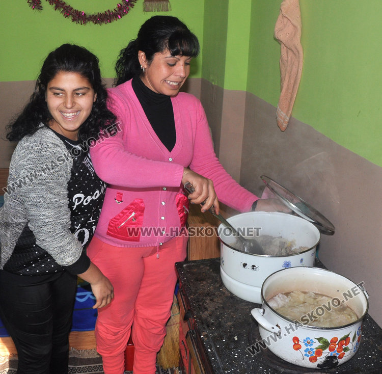 Една от дъщерите на Стефан Иванов, който беше заклал прасе