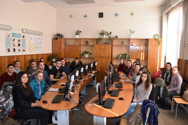 Средношколци от Ардино съобщават невярна информация за топлината в класните стаи