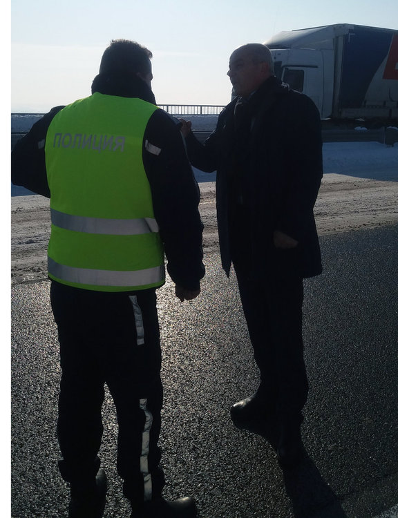 Чистят усилено магистралата след закана със санкции