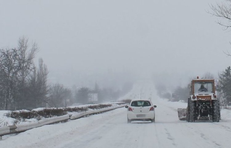 Проходим е пътя между Каснаково и Клокотница