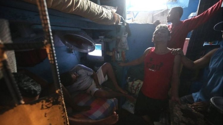 Трима души са обезглавени при затворнически бунт в Бразилия