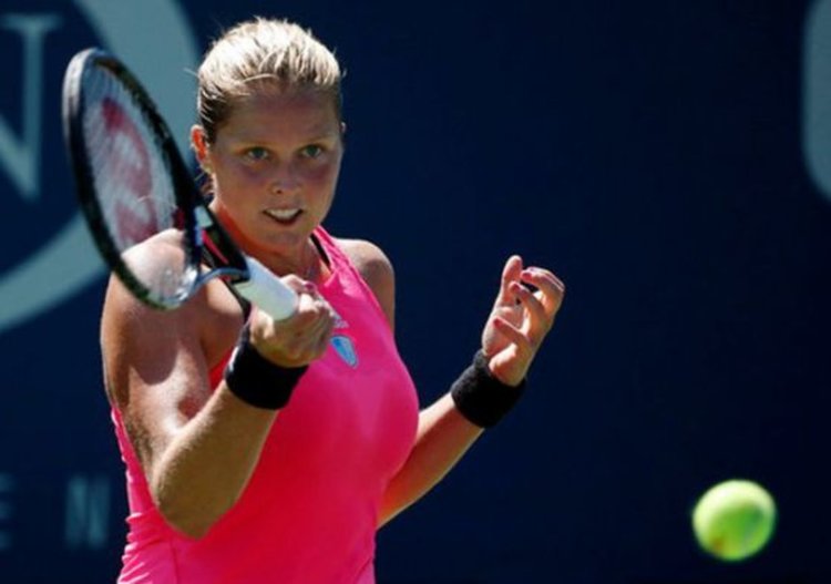 Американка хвърли първата бомба в Австралия