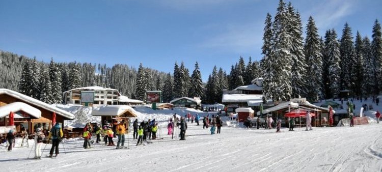 Близо 15 литра незаконен алкохол иззеха при поредна проверка в Пампорово