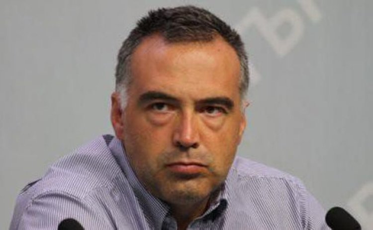 Няма как да стане коалиция между БСП и ГЕРБ, смята Антон Кутев