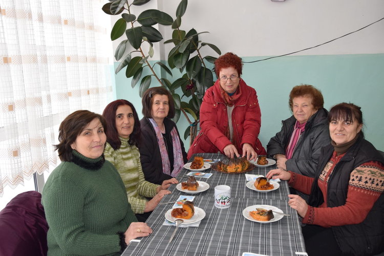 Дами пенсионери от Ардино разнообразяват ежедневието си