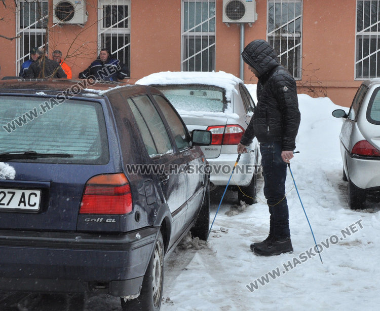 Техници от EVN Пловдив пристигнаха в МБАЛ, аварията сериозна	